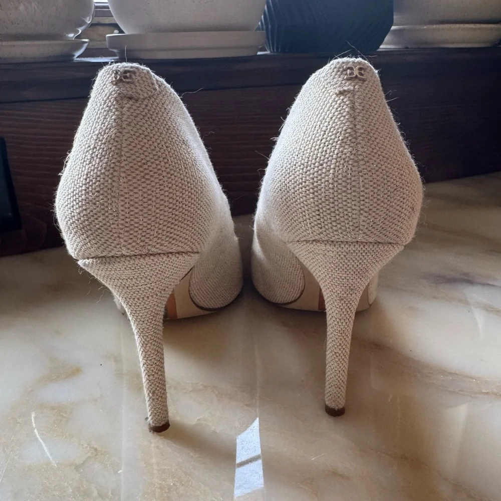 Sam Edelman Harriett Pointed
Toe Pump - Picture 3 of 8